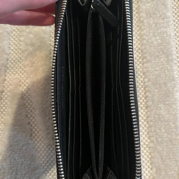 Michael Kors Black + White Large Leather Houndstooth Wallet w/ Silver Hardware - Picture 6 of 7